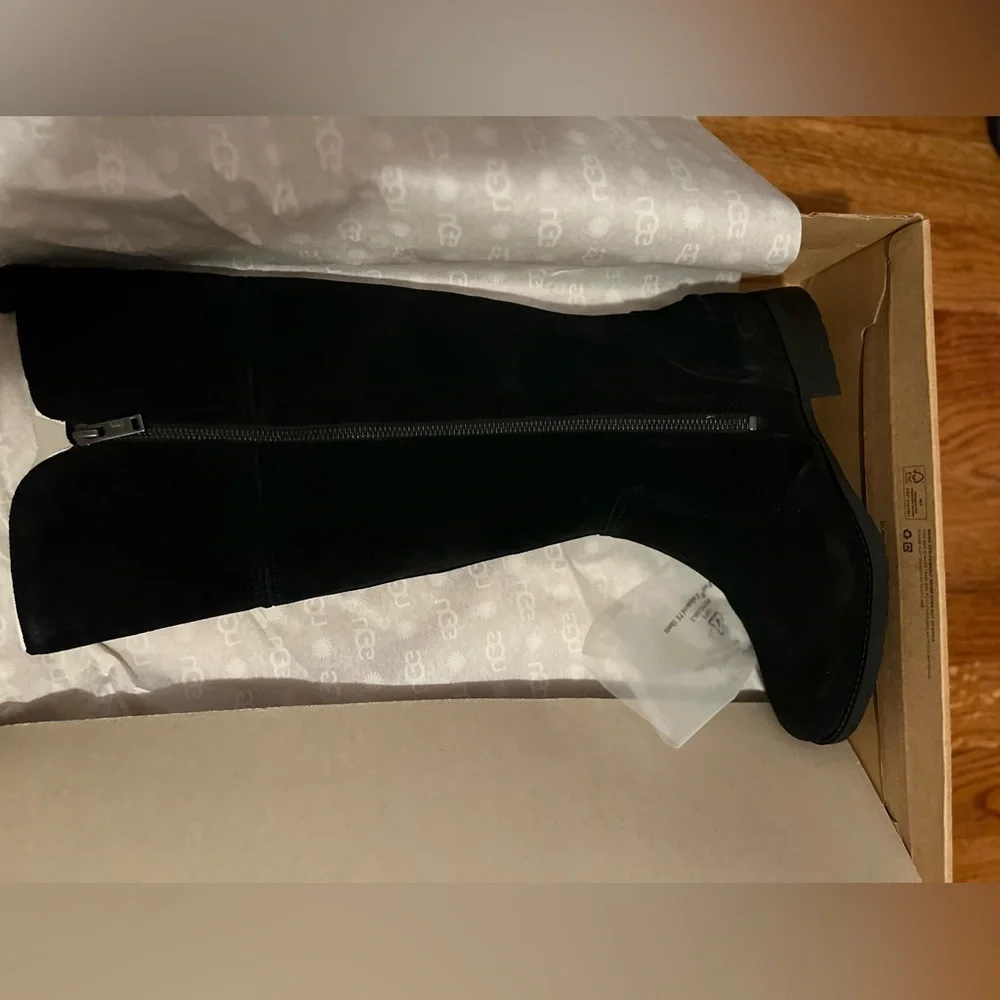 Brand New UGG Sorensen Style Black Suede Boots - Picture 9 of 12